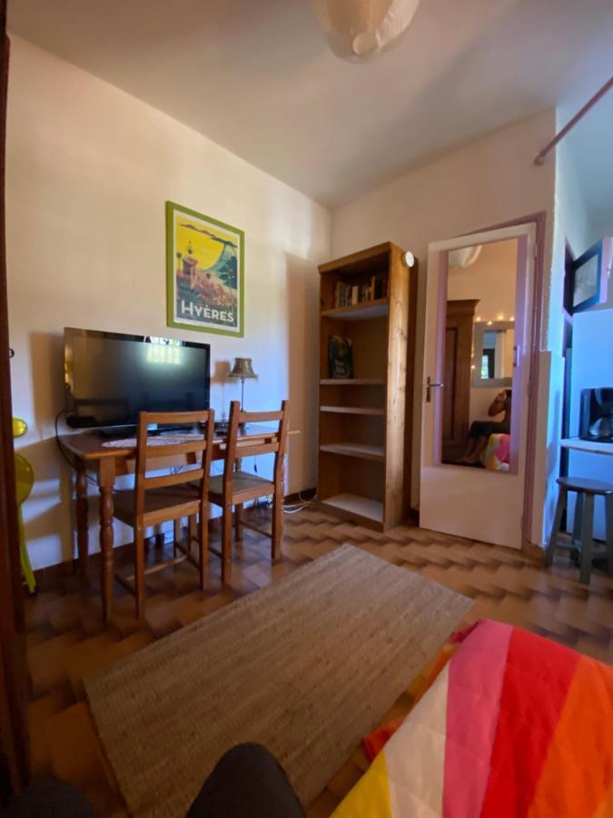 Apartmán Studio Grotte Des Fees Hyères Exteriér fotografie